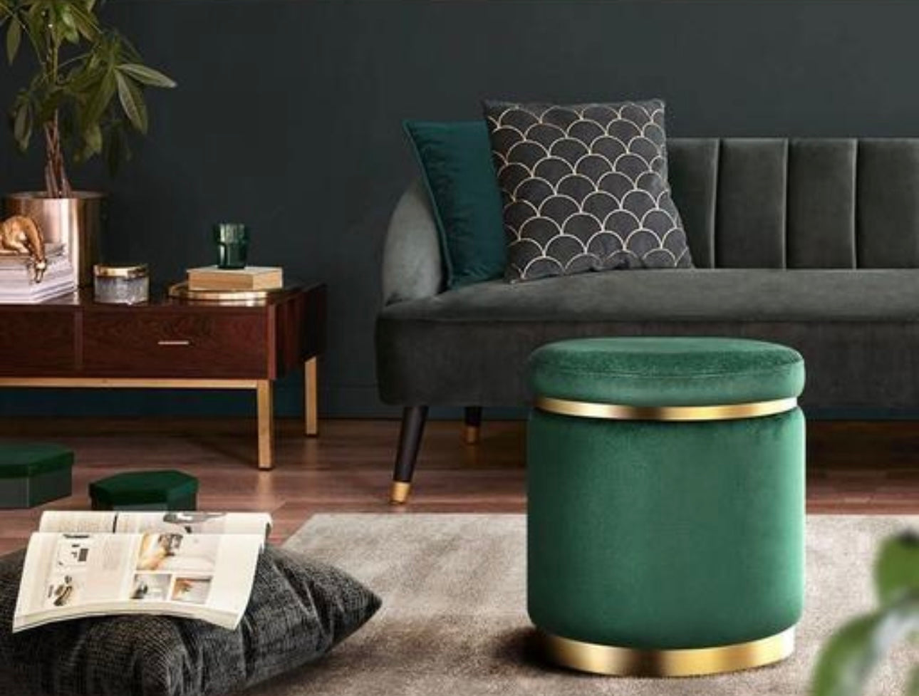 Luxurious Velvet Ottoman Pouffee