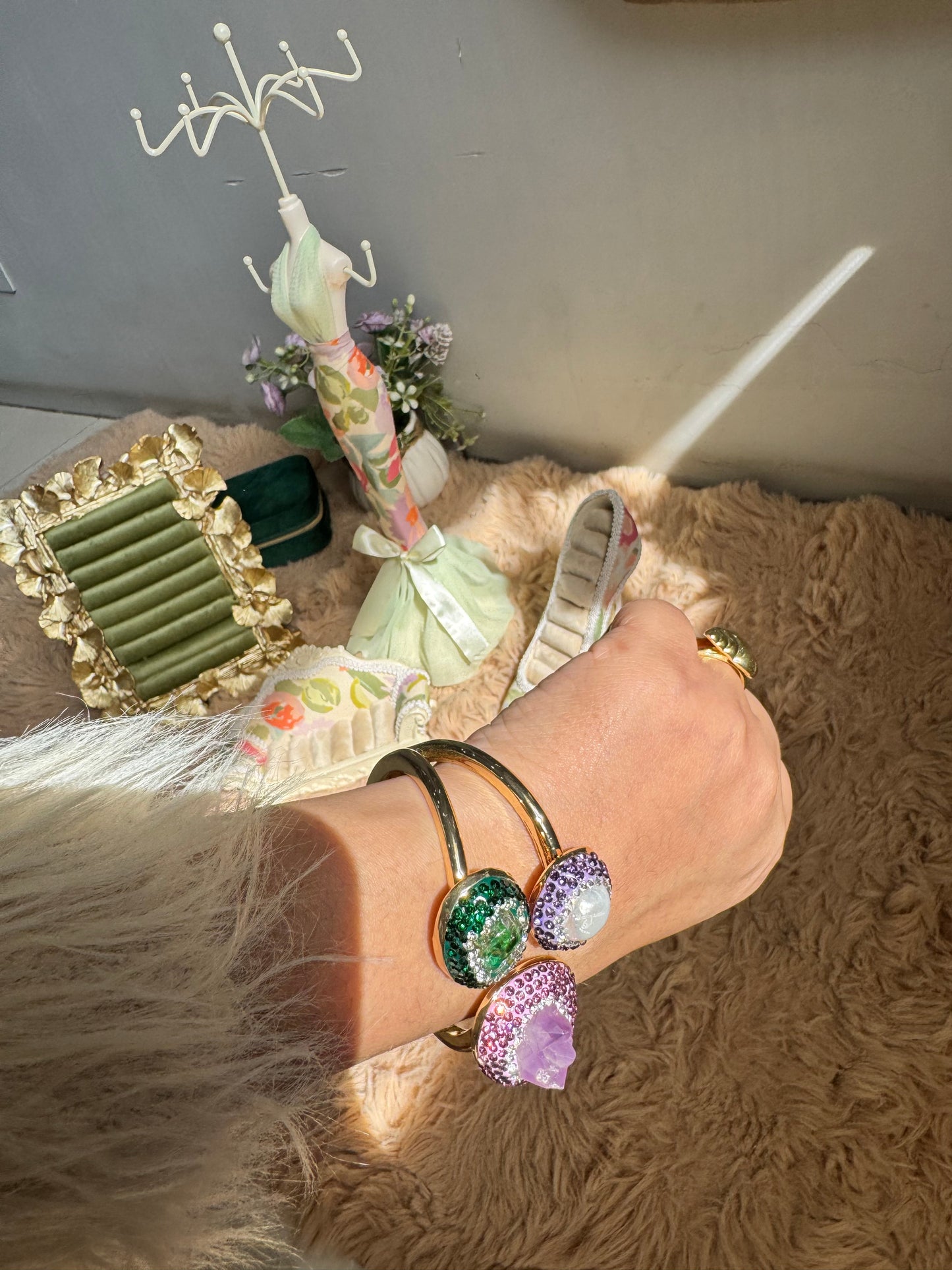 Luxe Anti Tarnish Gold Plated Adjustable Amethyst Geode Crystal Stones Bracelet