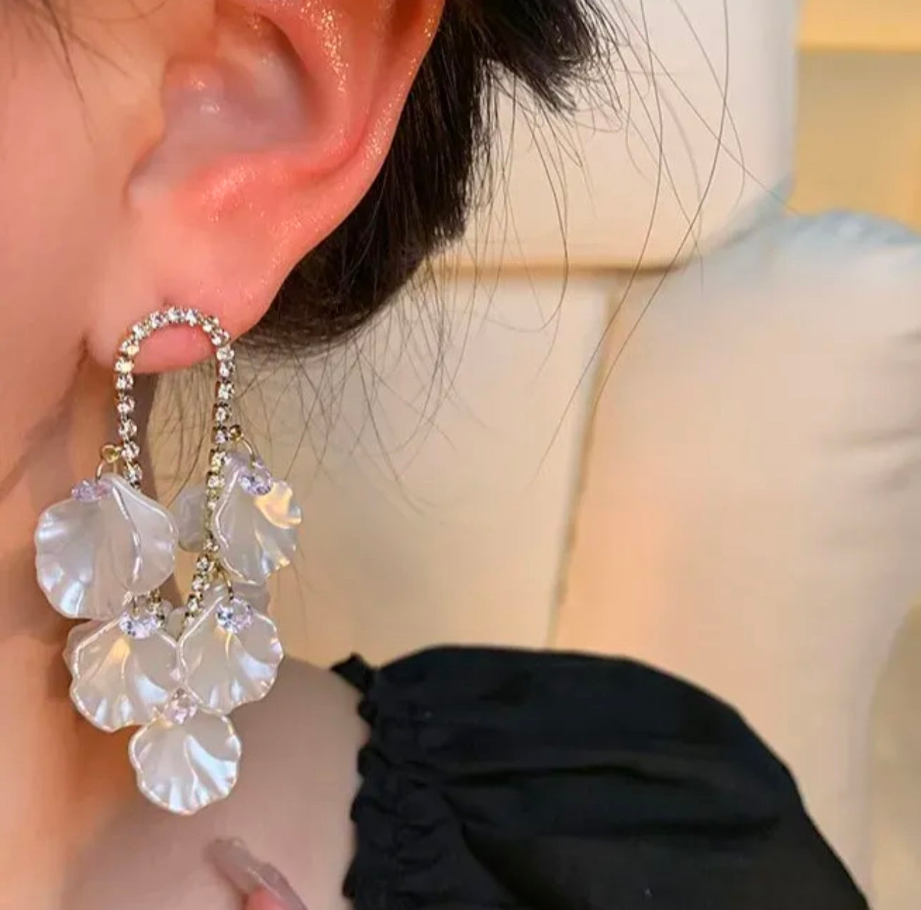 Premium Rhinestone Detail White Earrings