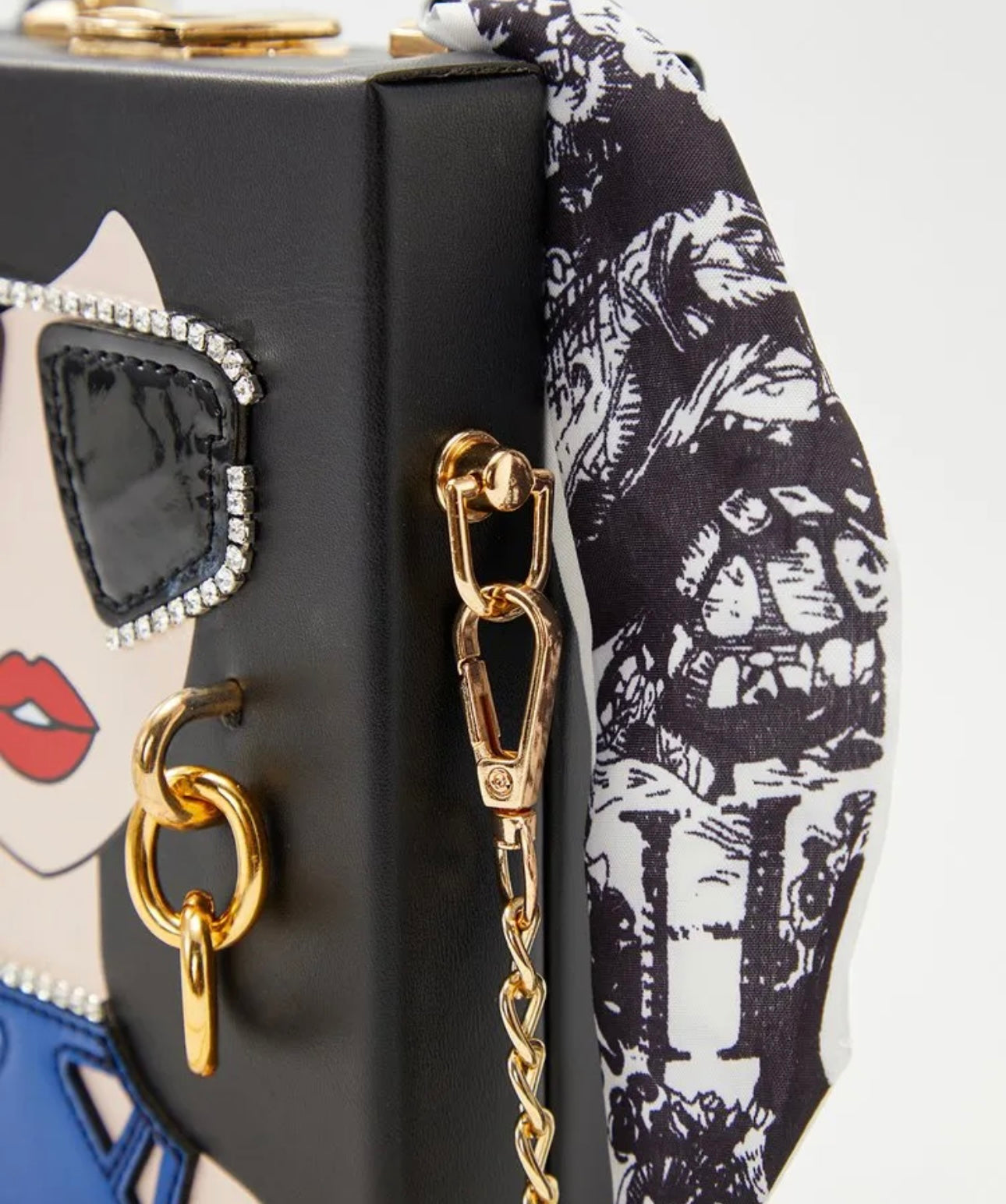 Exclusive Stylish Woman Statement Bag