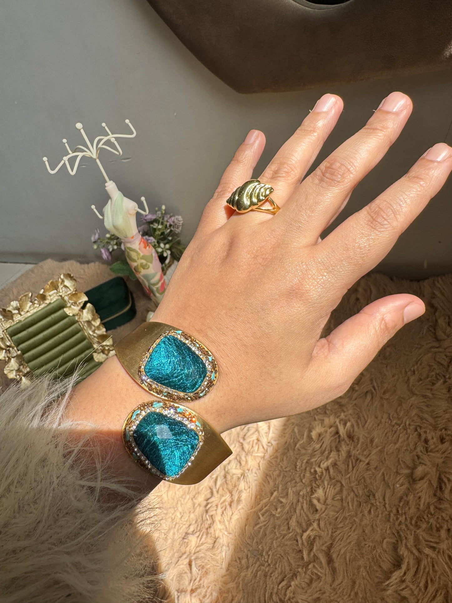 Luxe Anti Tarnish Gold Plated Adjustable Amethyst Geode Crystal Stones Bracelet