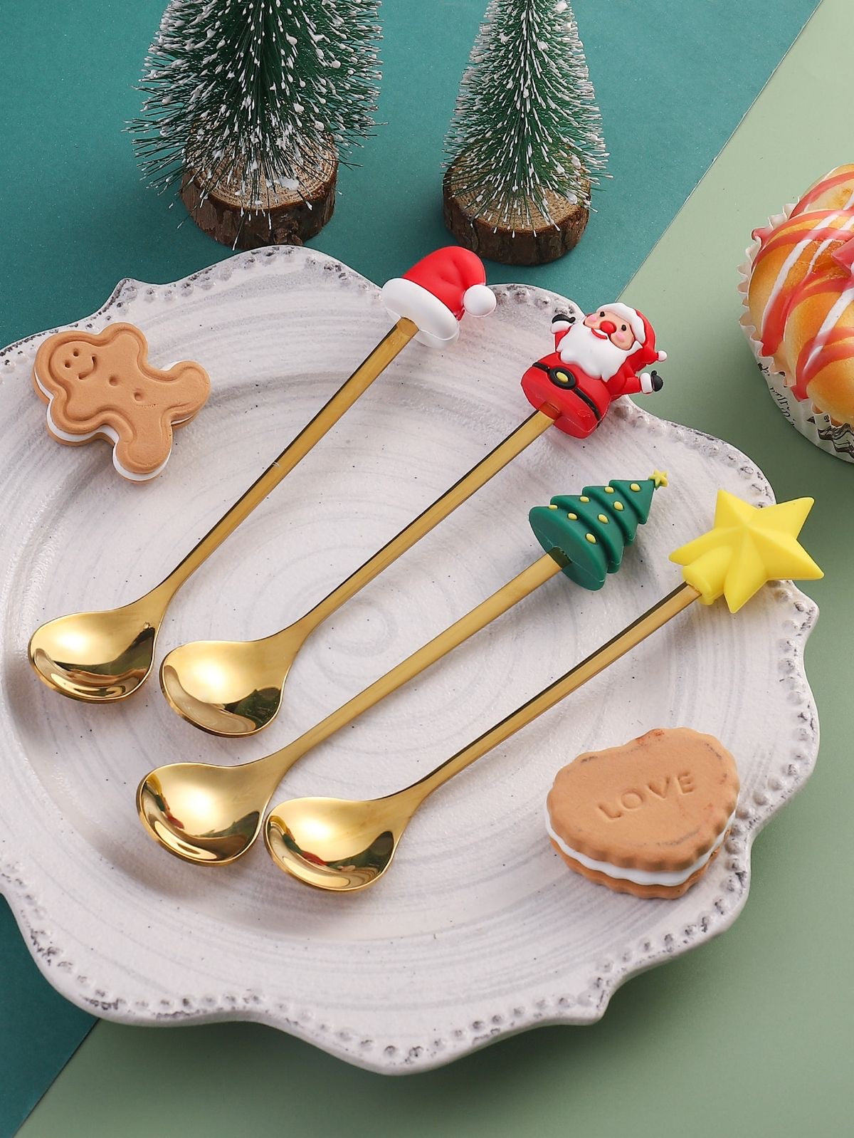 Cute Christmas Theme Cutlery - Gold Spoons & Forks Set