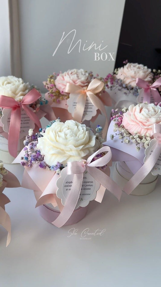 Luxe Assorted Candles Bouquet Gift Box